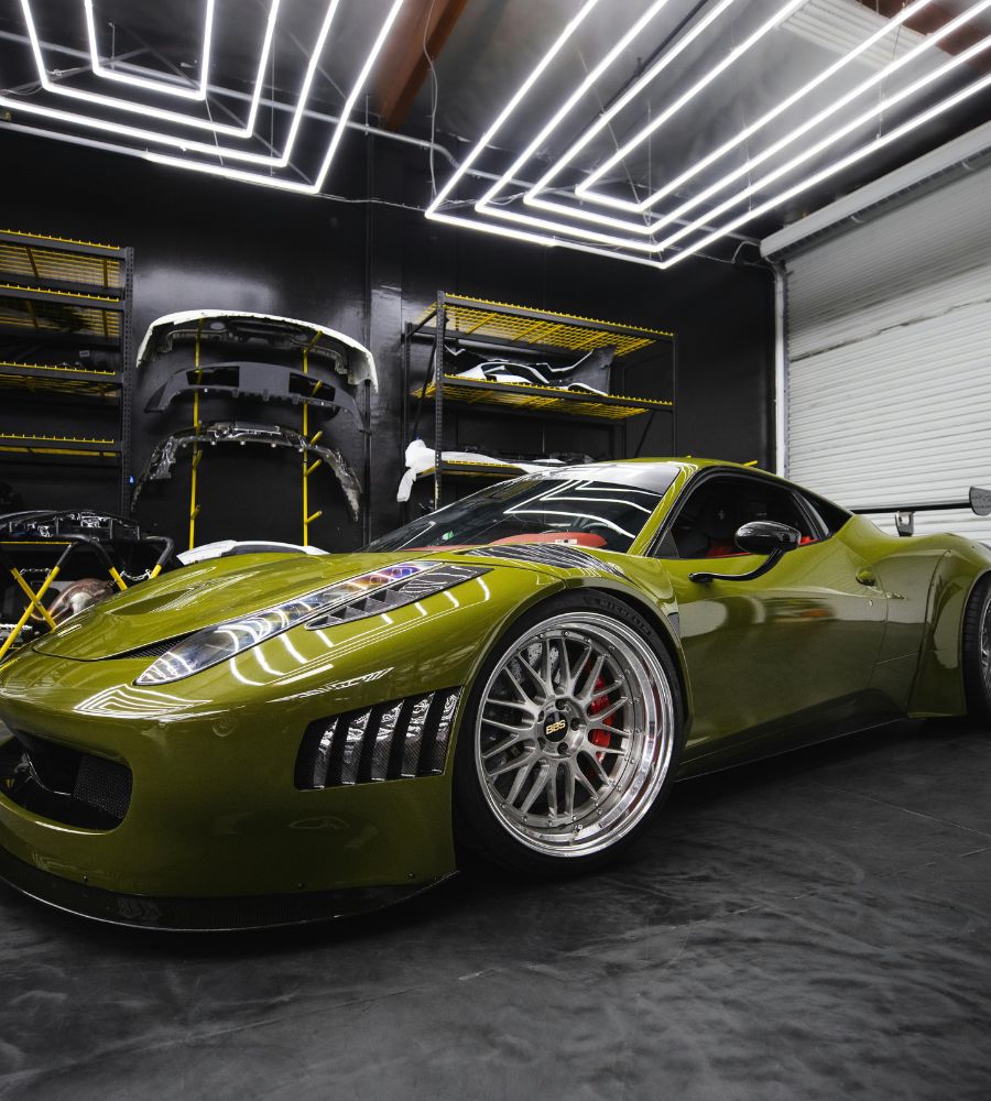 Sports Car HK 是香港首個加入AI元素的跑車平台，藉著「AI跑車助手」等實用AI跑車工具，AI能通過大數據幫你挑選最合適的跑車，以最高性價比的目標為你找出理想的目標跑車，7x24小時無休為你服務!